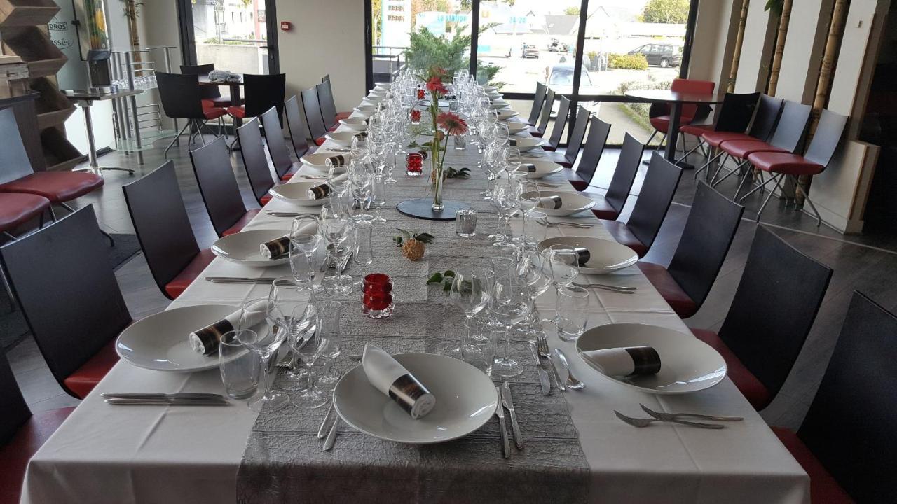 Hotel De Loire Et Restaurant Les Bateliers Trelaze Ngoại thất bức ảnh