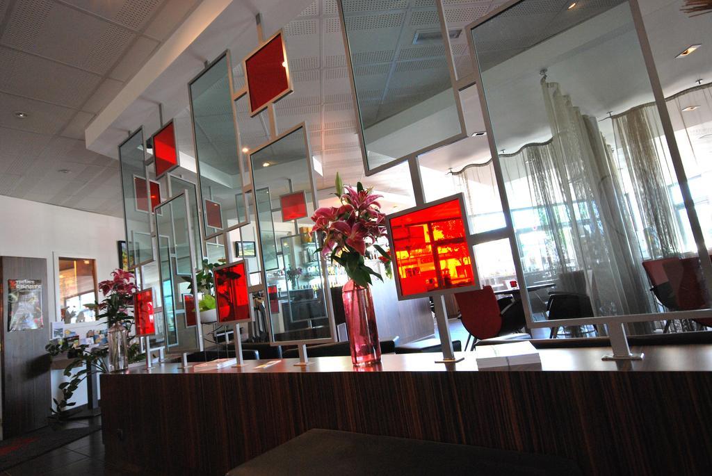 Hotel De Loire Et Restaurant Les Bateliers Trelaze Ngoại thất bức ảnh